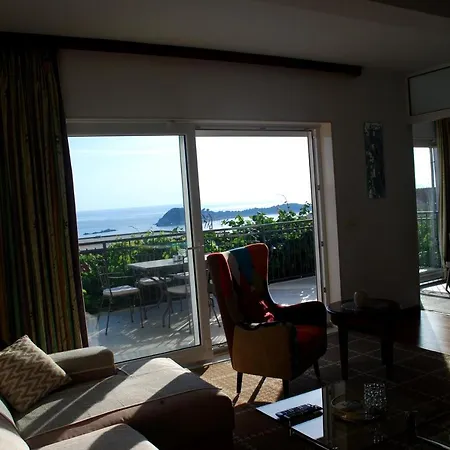 Summer Breeze Apartment