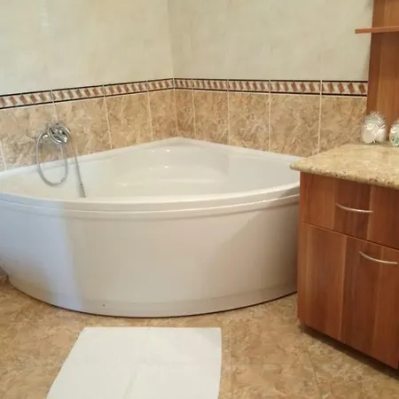 Summer Breeze Apartment *