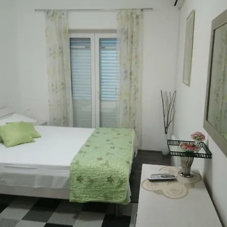 Summer Breeze Apartment