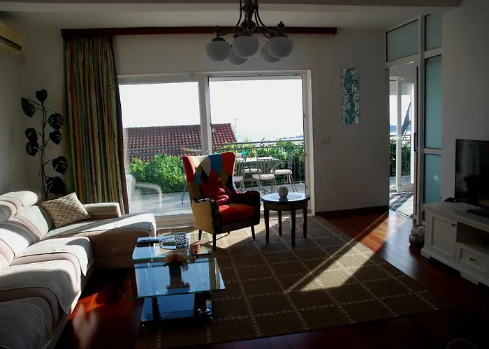 Апартаменты Summer Breeze *